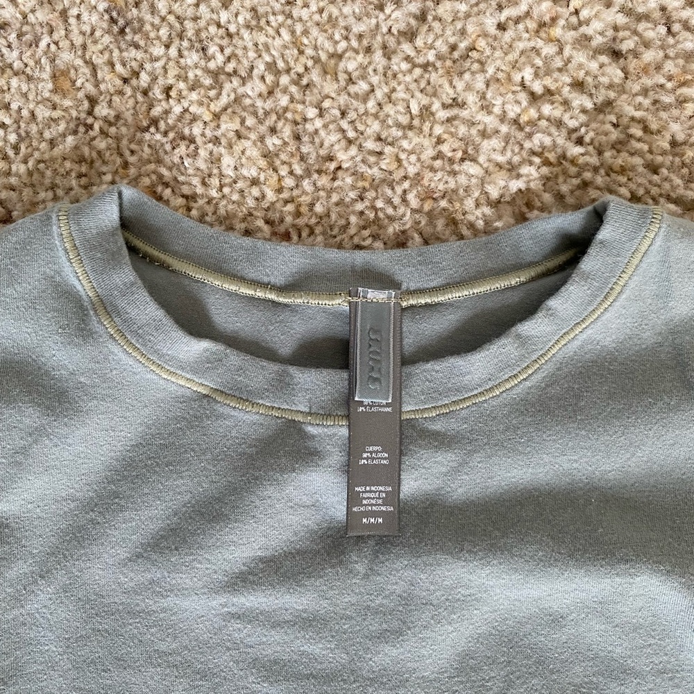 SKIMS Cotton Jersey Long Sleeve T-Shirt - Picture 2 of 2